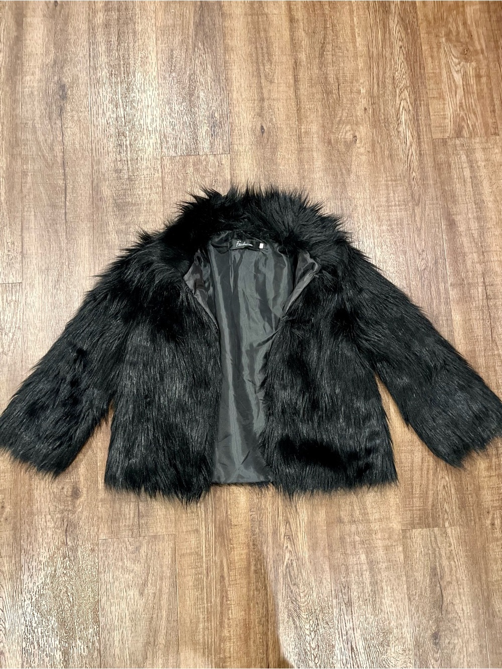 Fashion Black Faux Fur Jacket Coat Womenβs M Fits Small Hook Closure